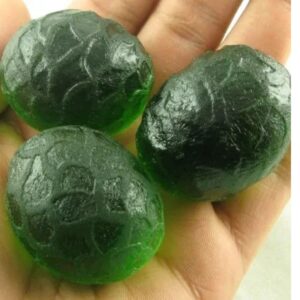 Cobra Pearl - Type B2 (Green Large Female) in hand